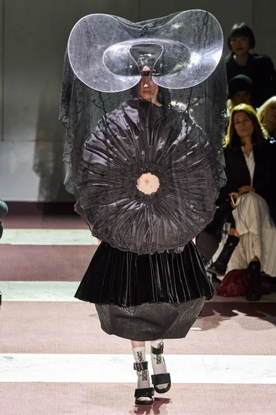 Look 13